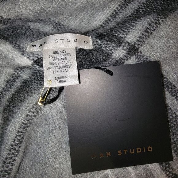 Max Studio Nwt Plaid Fringe Poncho Scarf Wrap One Size - Picture 6 of 7